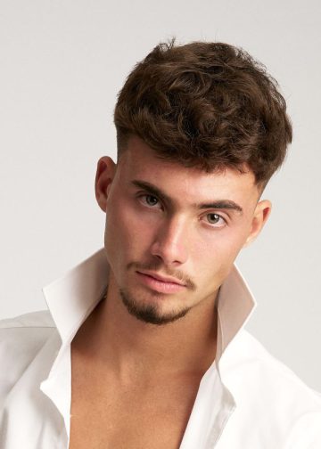 Evyatar-Atwil-9X-scaled-e1752063549894 � UDM • סטודיו • הפקת אופנה • ייצוג